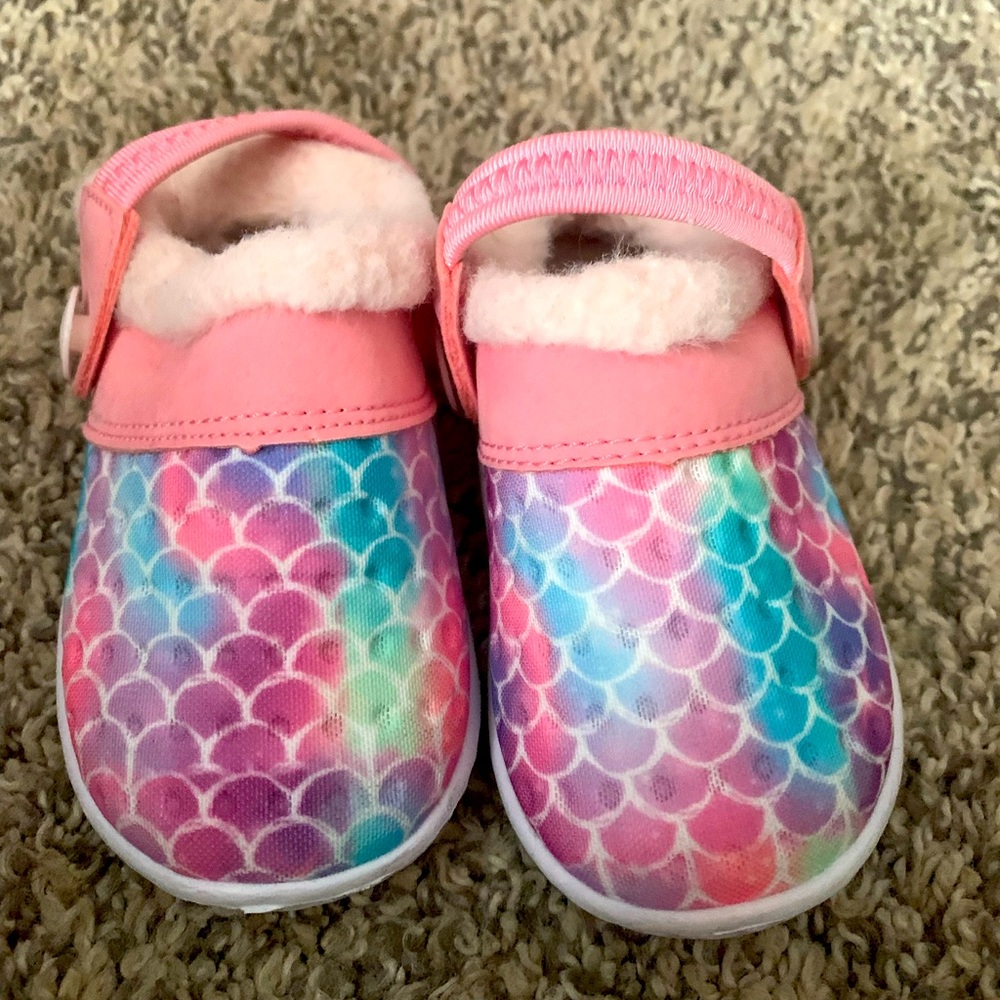 🎉Host Pick🎉 Baby girl slippers 💤